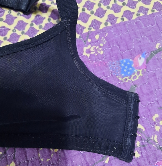 Deesse Black T-Shirt Bra 42G - Picture 7 of 11